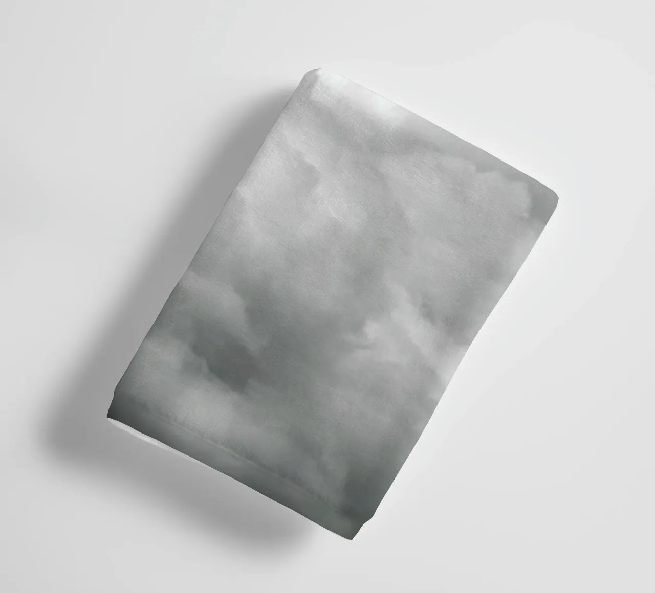 Minimal But Bold Clouds asciugamano da bagno da Studio Nahili