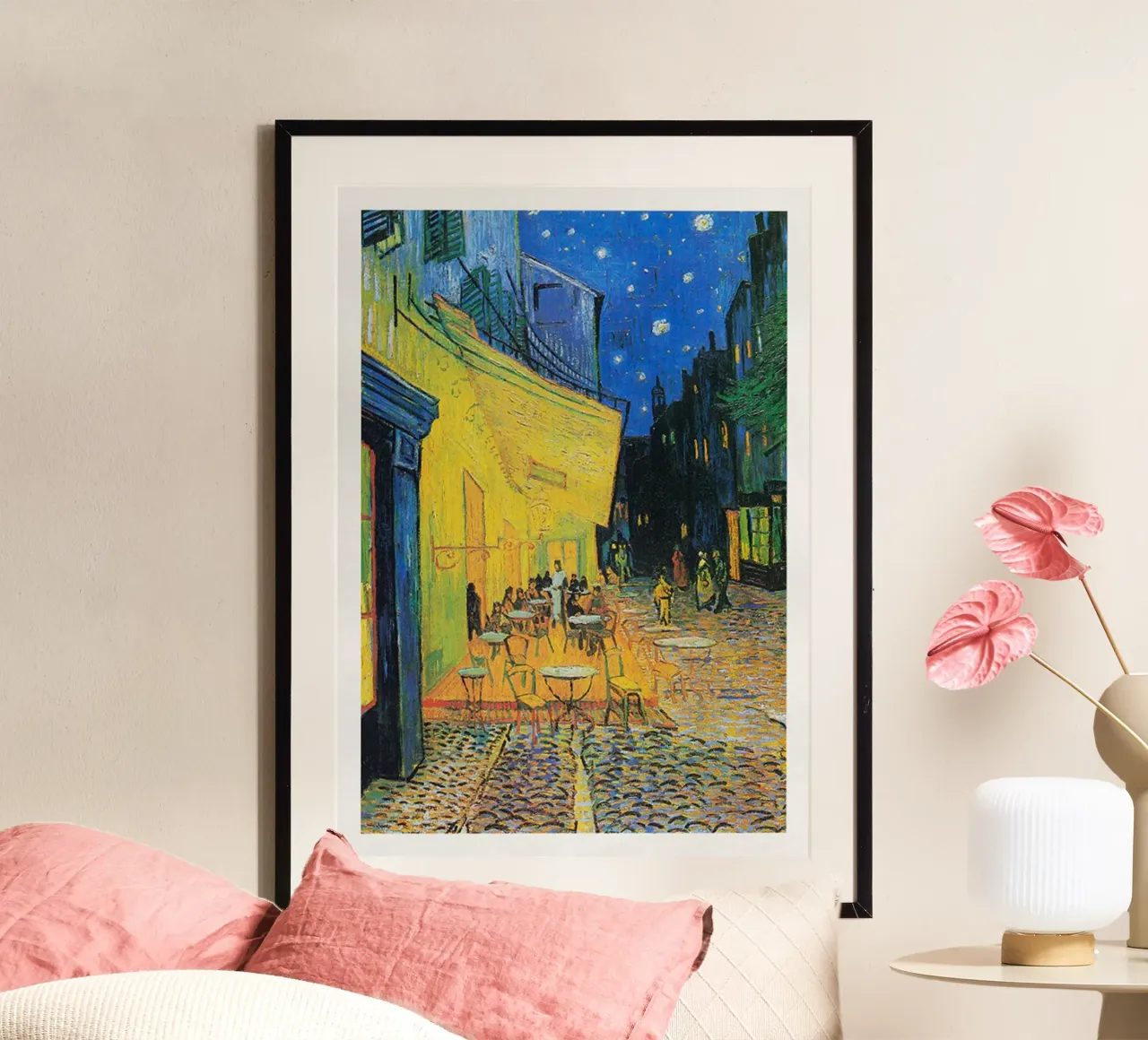 Stampa d'arte di Vincent van Gogh - Terrazza del caffè di notte poster con telaio in legno da ashcraft shop