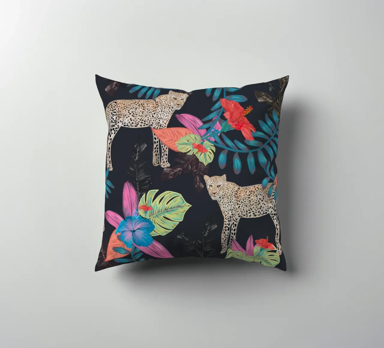 Disegnato a mano leopardo colorato tropicale cuscino da gulsengunel