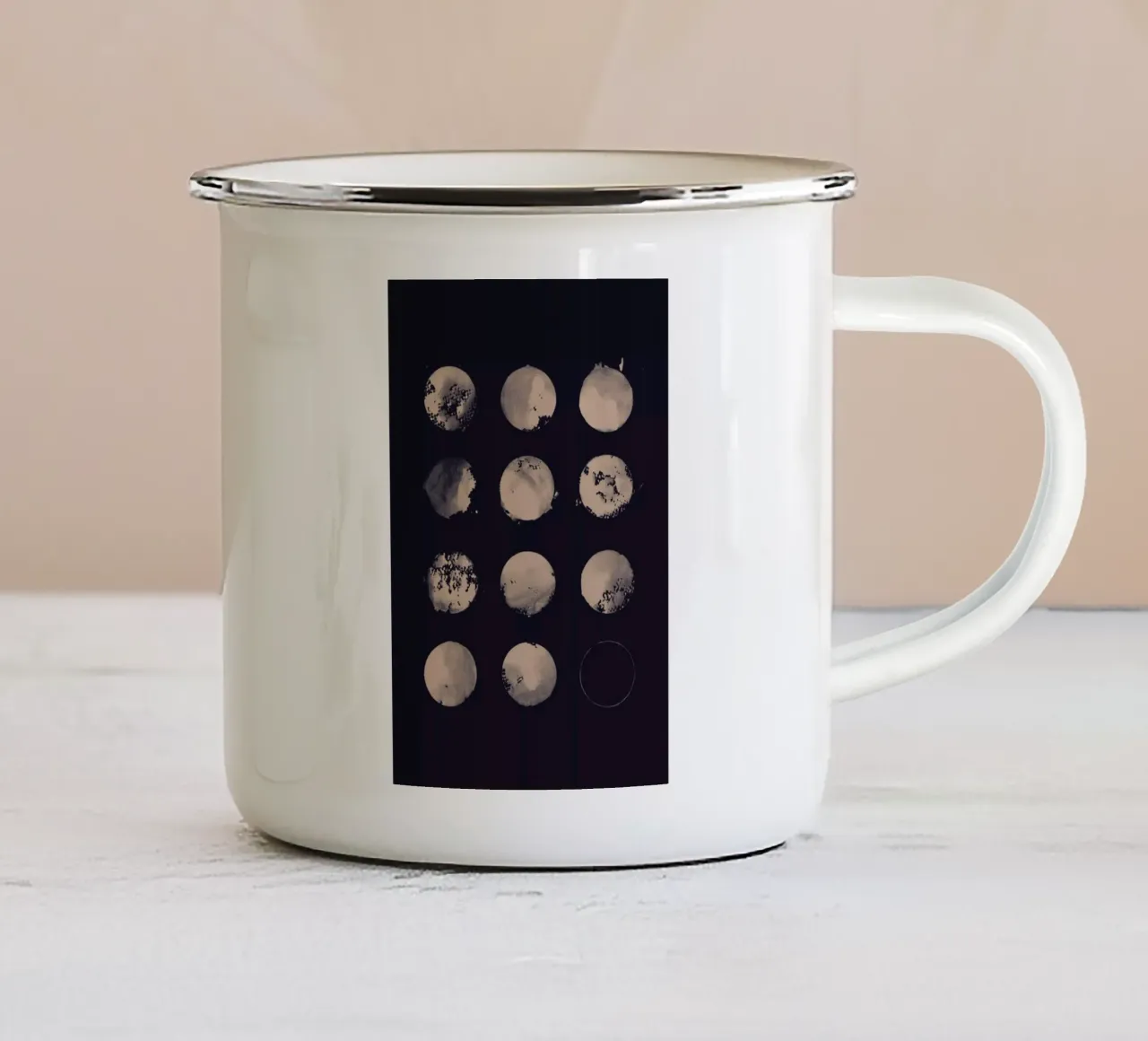 Twelve Moons tazza in smalto da Florent Bodart