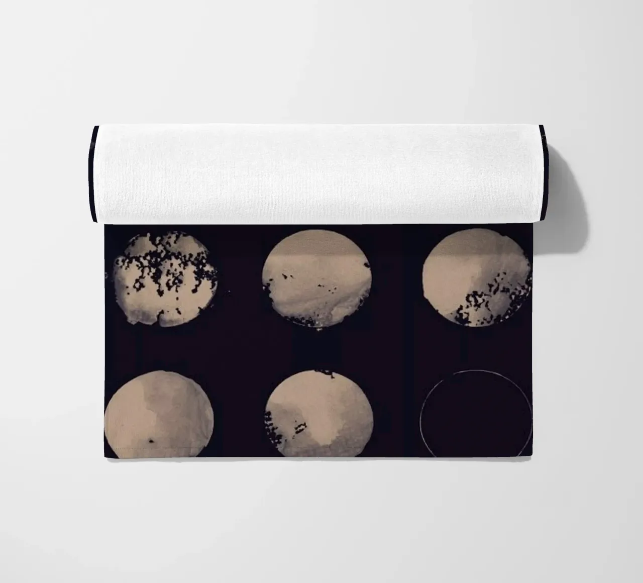 Twelve Moons telo mare da Florent Bodart