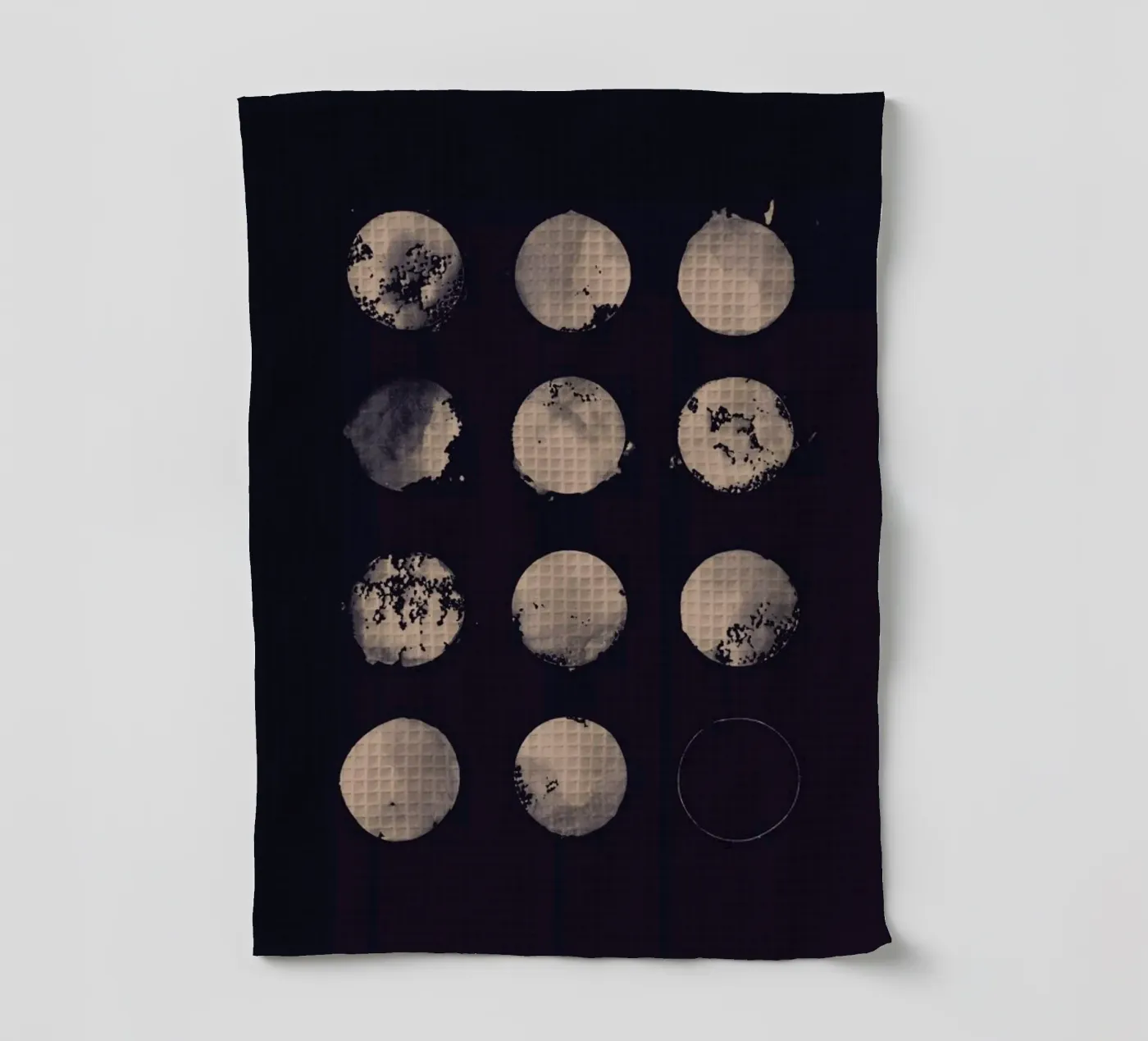 Twelve Moons Geschirrtuch von Florent Bodart