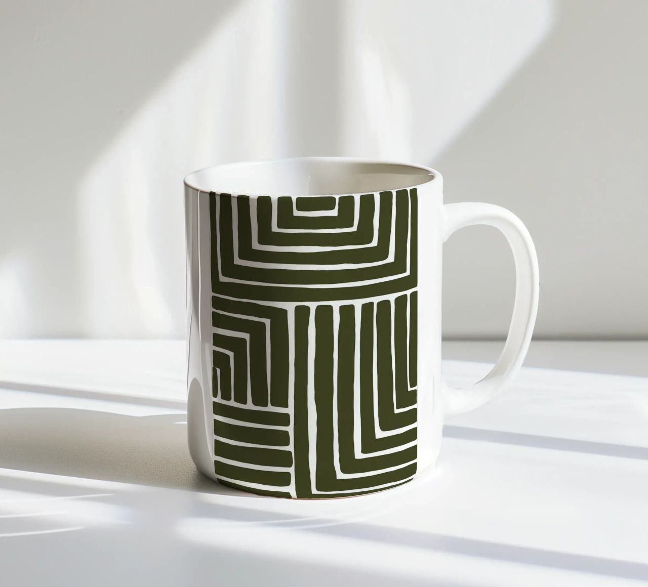 linee geometriche tazza in ceramica da Jonathan R NASH