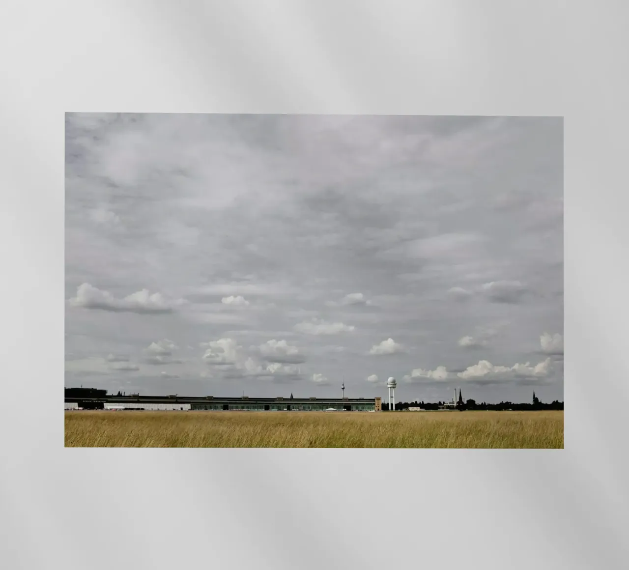 Tempelhof pellicola backlit da Marc Gruninger