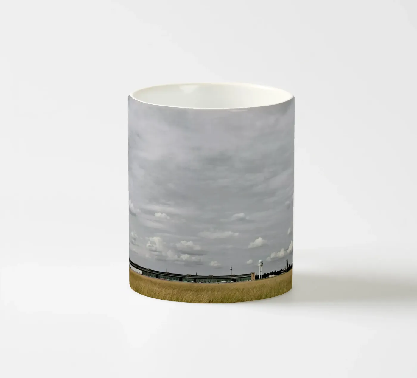 Tempelhof ceramic mug by Marc Gruninger