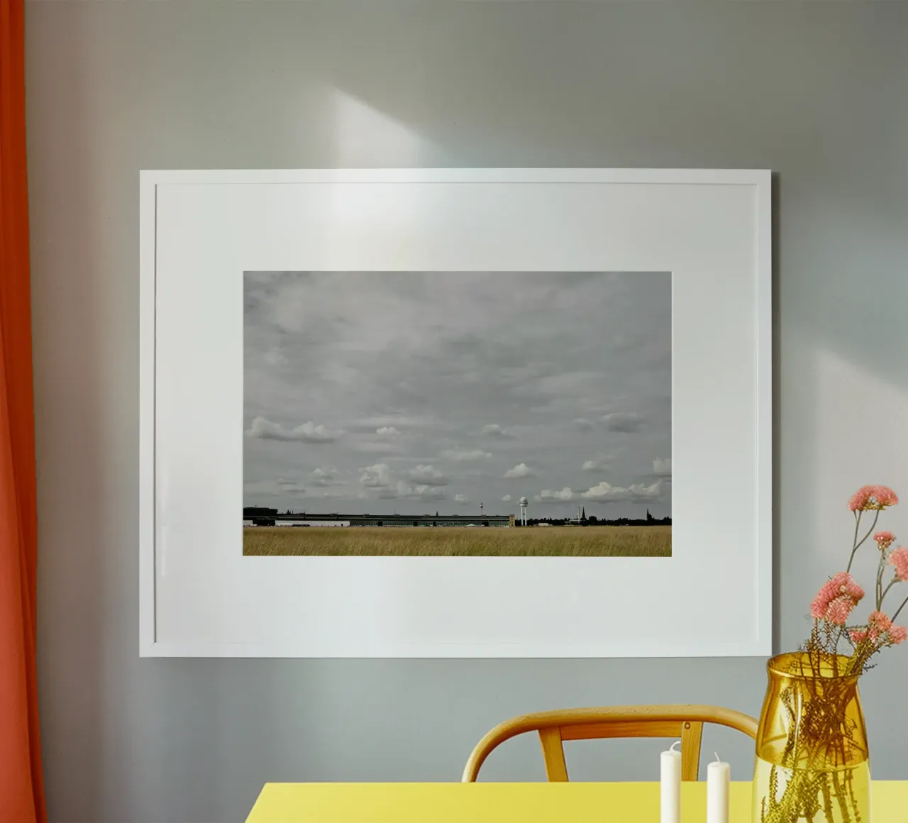 Tempelhof poster con telaio in legno da Marc Gruninger