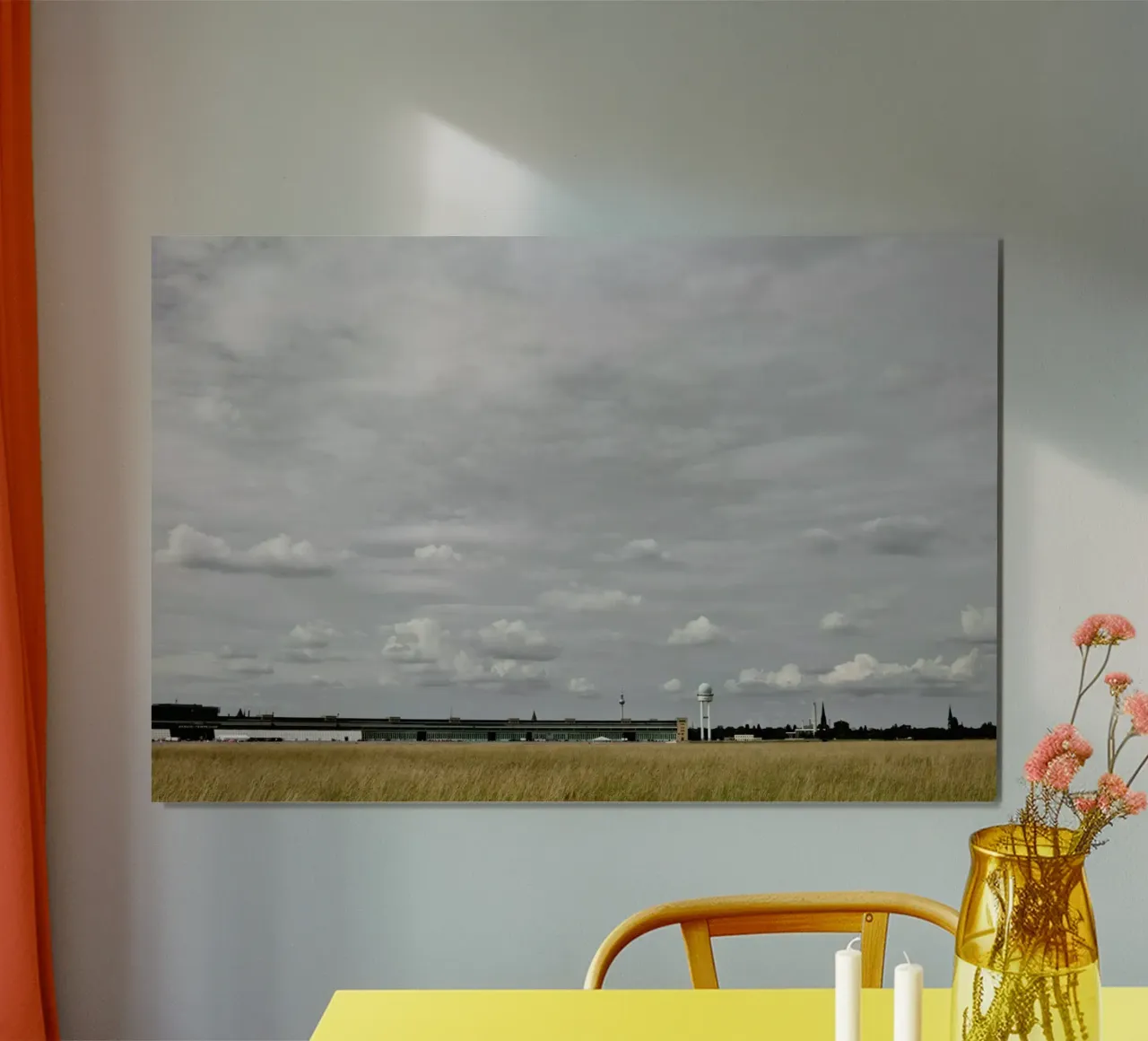 Tempelhof poster con telaio in legno da Marc Gruninger