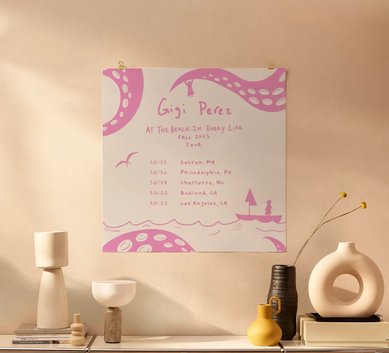 Gigi Perez - Songwriter poster con telaio in alluminio da Gage Gottlieb