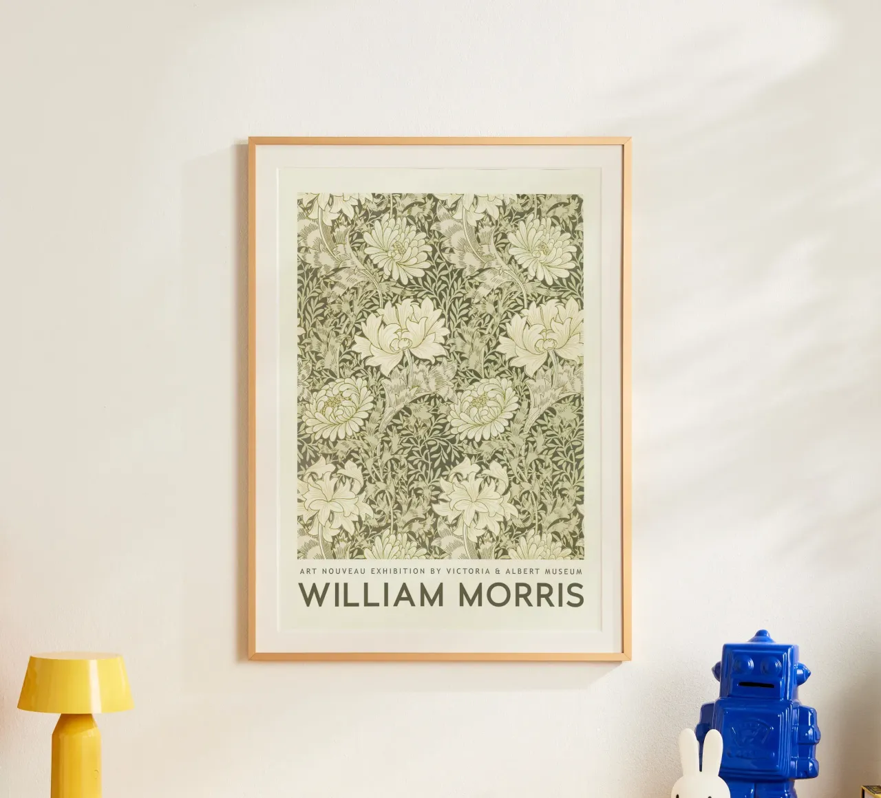 William Morris Crisantemo 1877 poster con telaio in plastica da Jam Poster