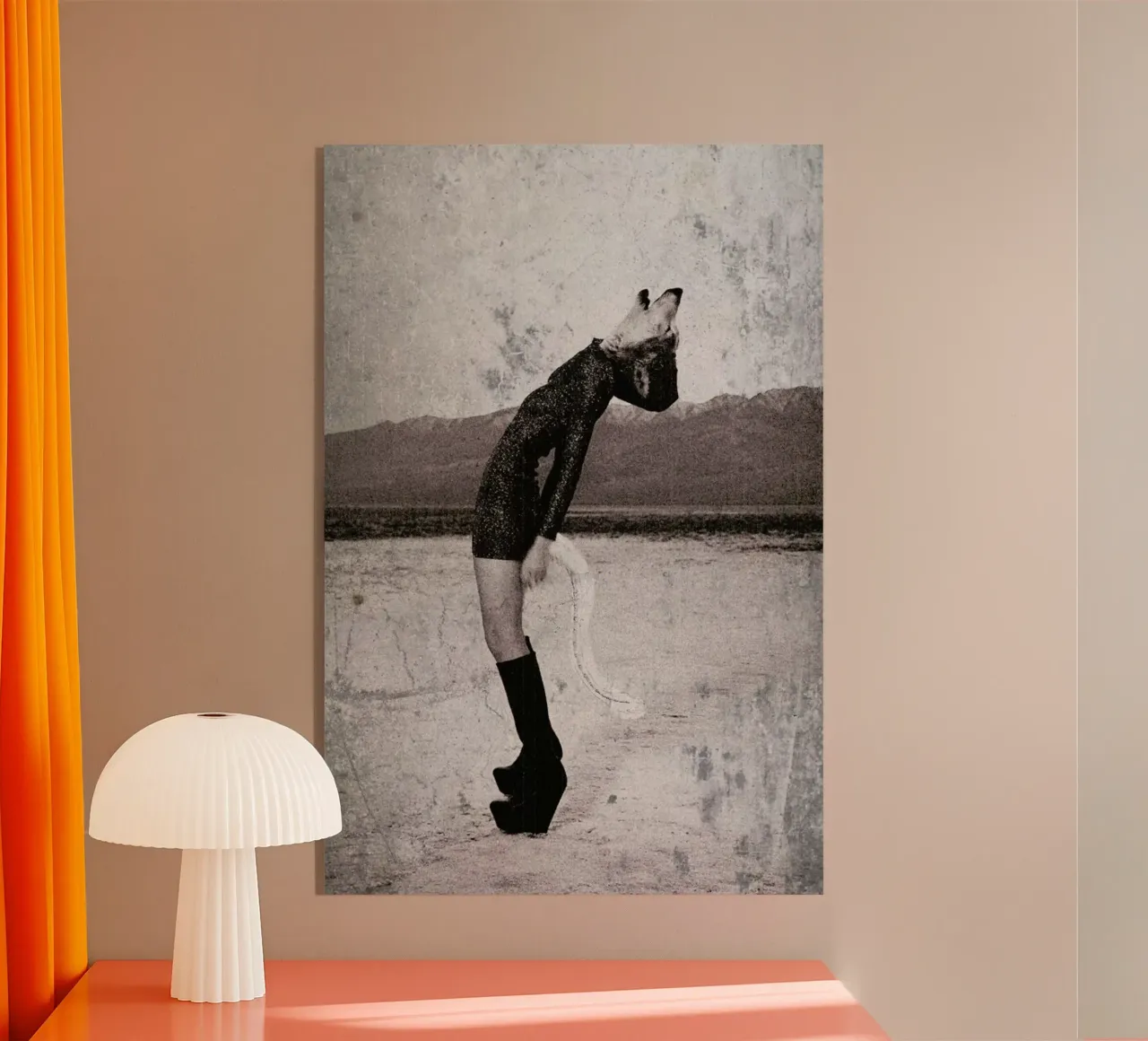 Wolf Girl plexiglass da Taher Mhamdi