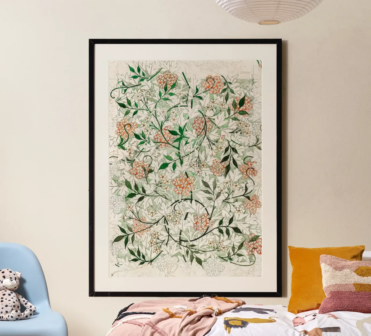 William Morris Weißes Jasmin-Muster Botanisch Poster mit Holzrahmen von Jam Poster