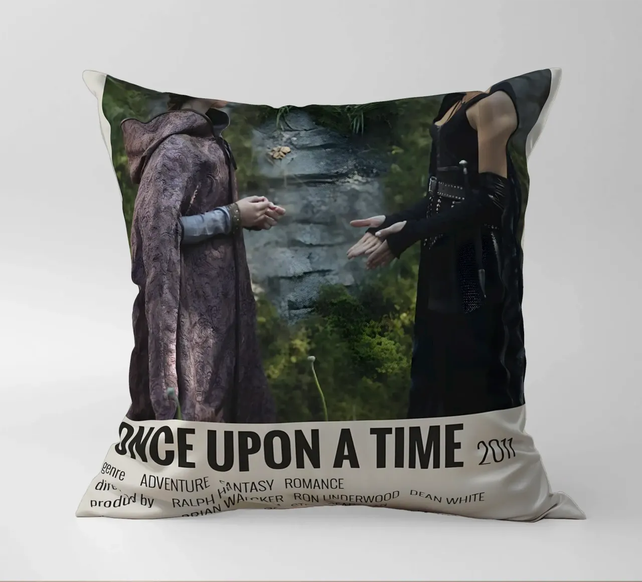 ONCE UPON A TIME 2011 cuscino da MVFminimalist