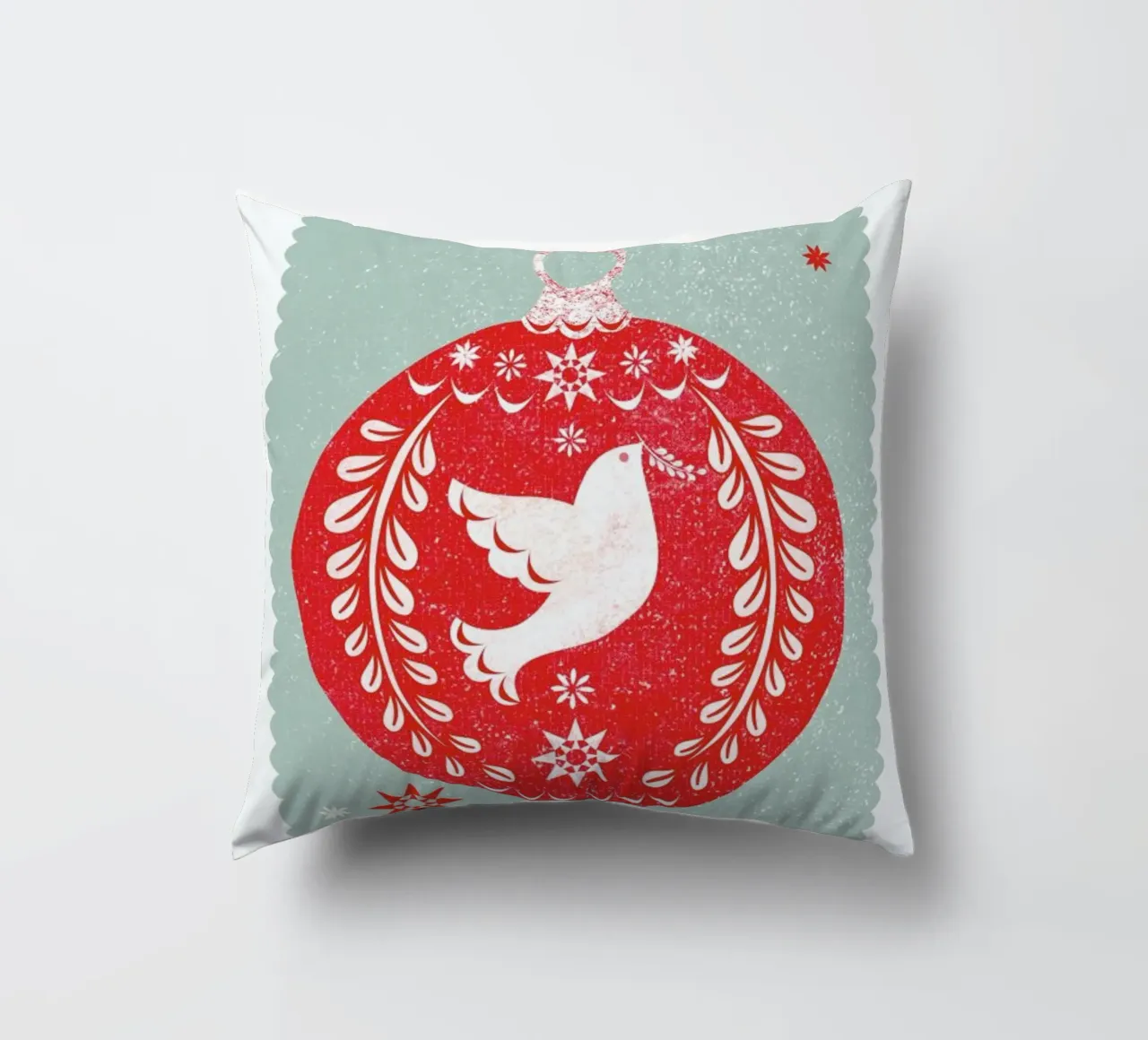 Scandi Bauble cuscino da Catherine Aguilar