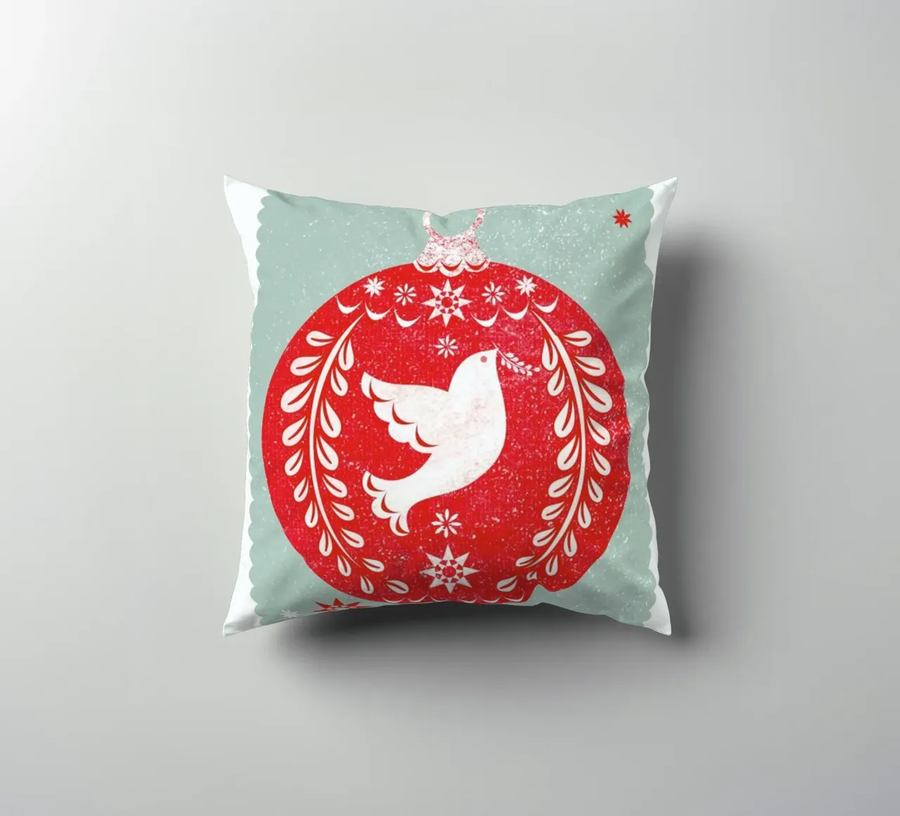 Scandi Bauble cuscino da Catherine Aguilar