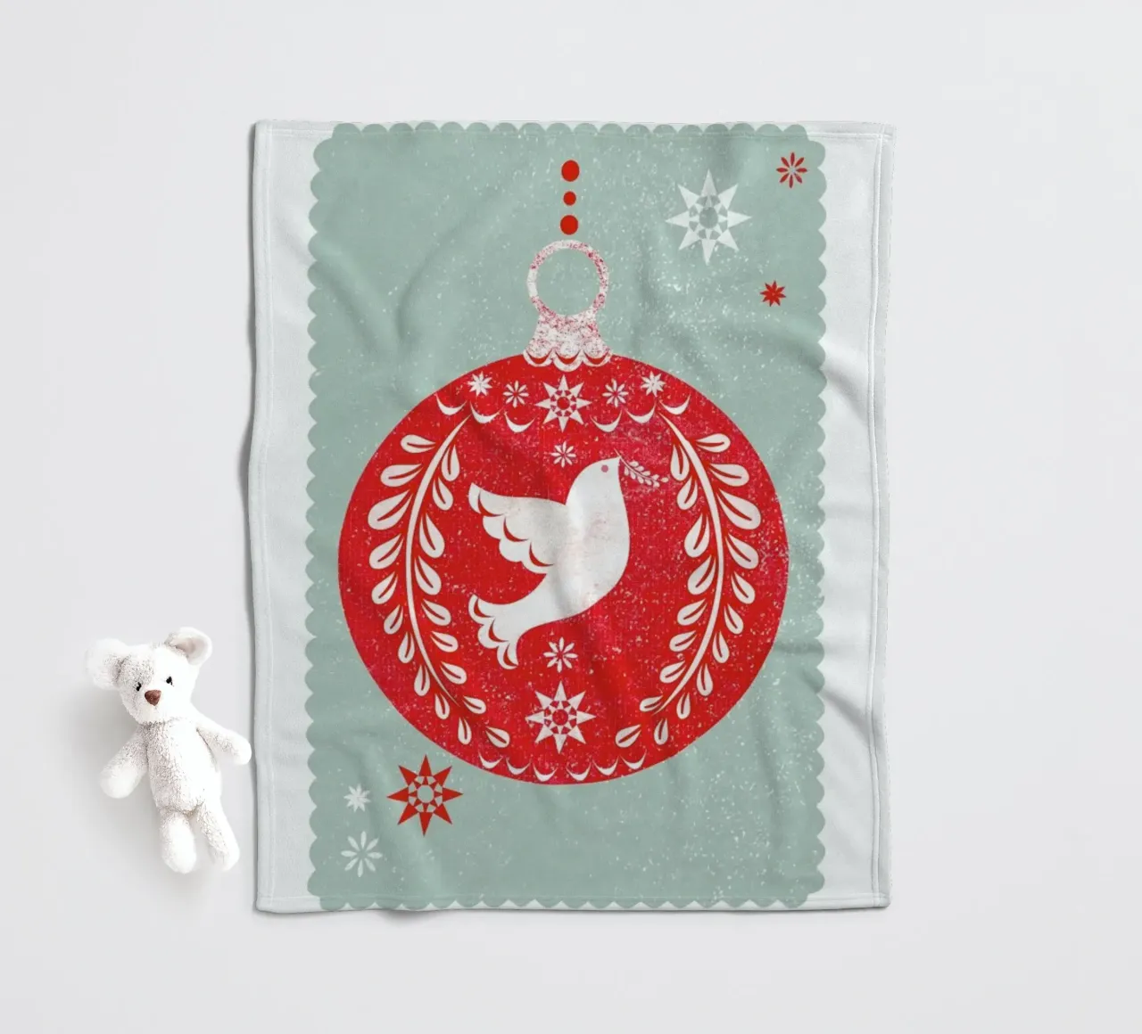 Scandi Bauble coperta in pile da Catherine Aguilar
