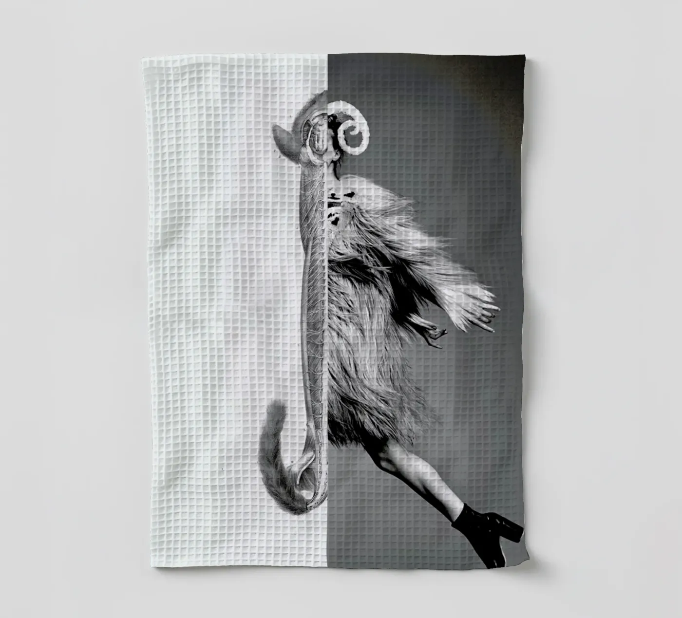 Monkey Lady torchon de Taher Mhamdi