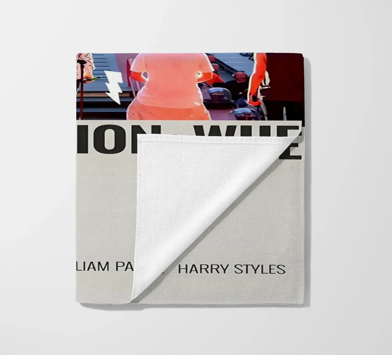 ONE DIRECTION WHERE WE ARE 2014 telo mare da MVFminimalist