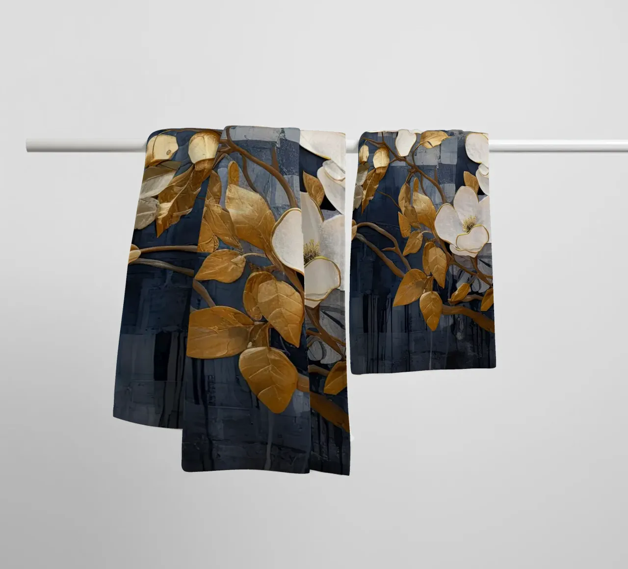 Fiori con foglie dorate asciugamano da bagno da Imagine