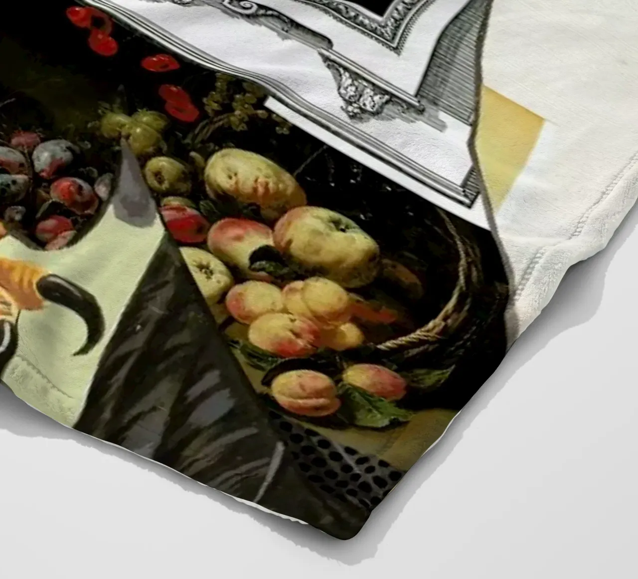 Flying Fruits coperta in pile da Marko Köppe