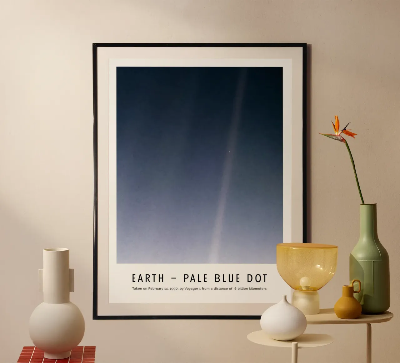 Terra - Punto blu pallido poster con telaio in legno da harris shop