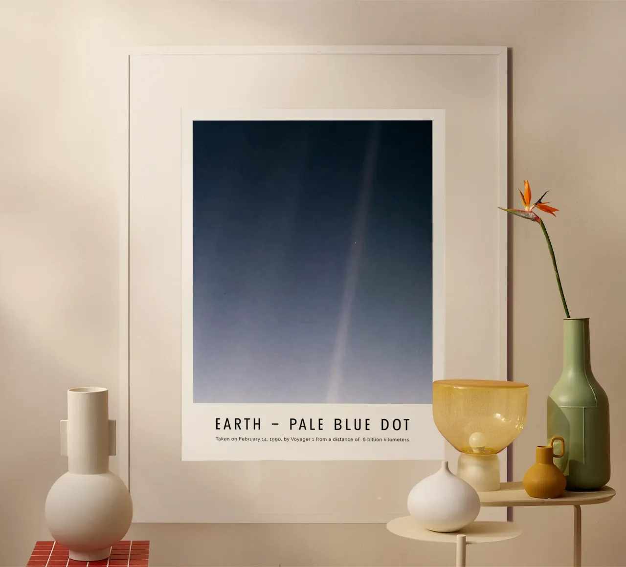 Terra - Punto blu pallido poster con telaio in legno da harris shop