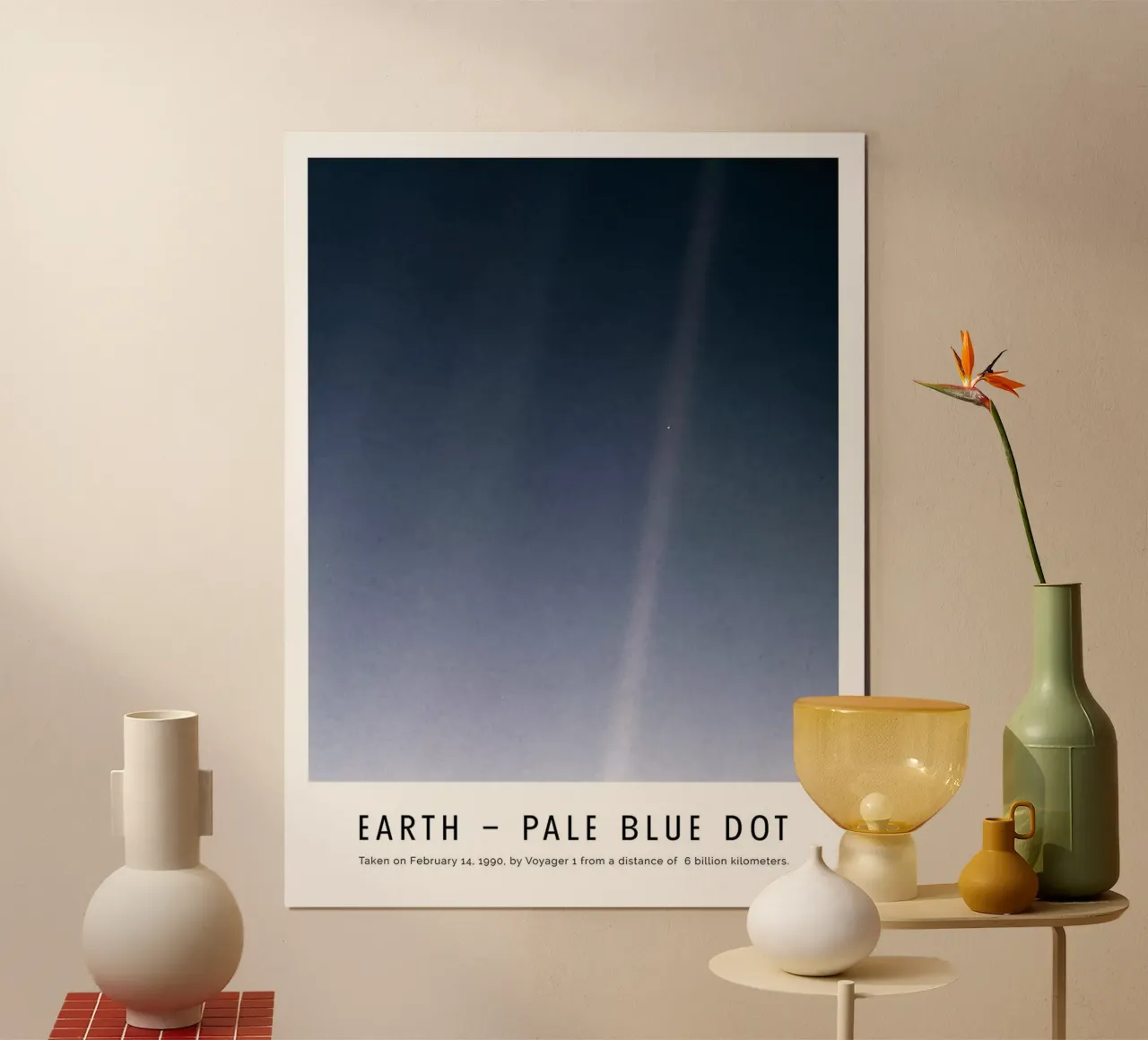 Terra - Punto blu pallido poster con telaio in legno da harris shop