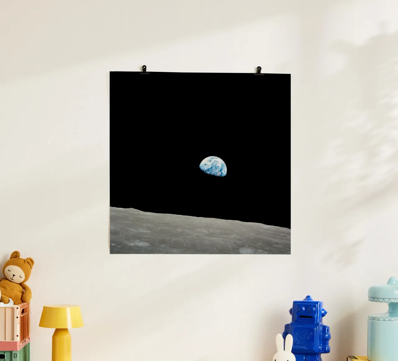 La Terre vue de la Lune poster avec cadre en bois de harris shop