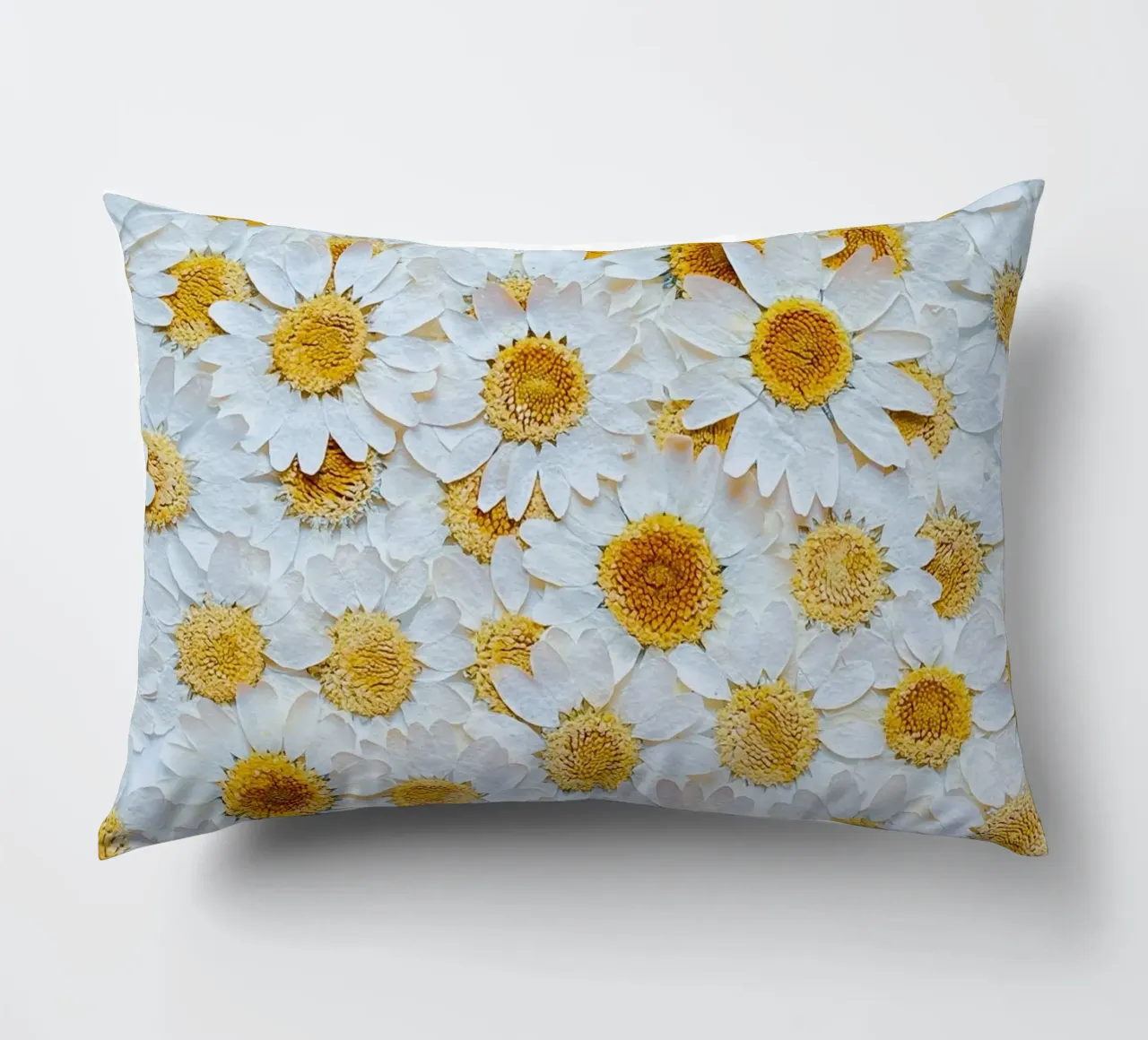 margherite fiori cuscino da Earthly Visions