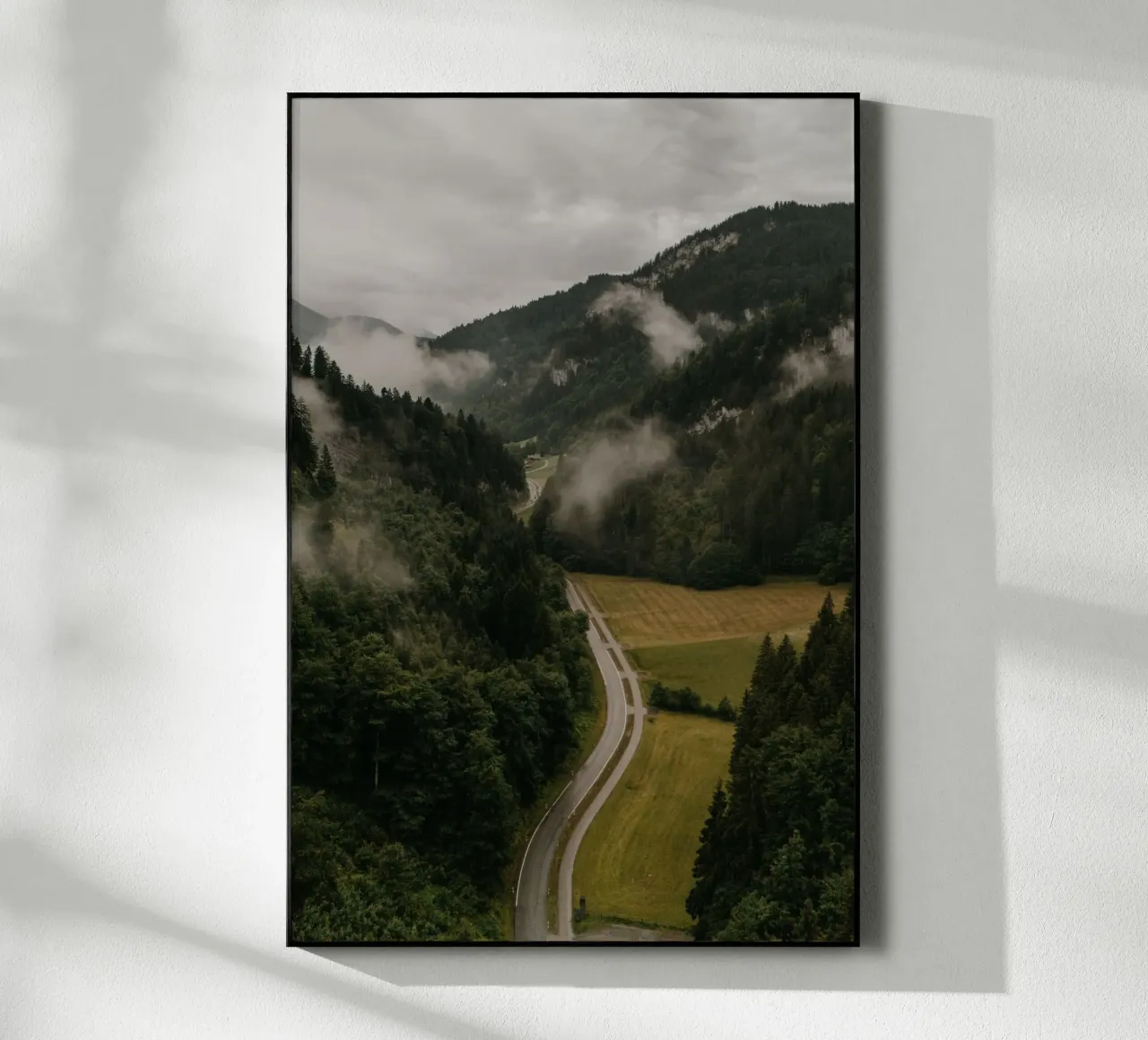 Winding Through Silence plexiglass da Lena Stamm