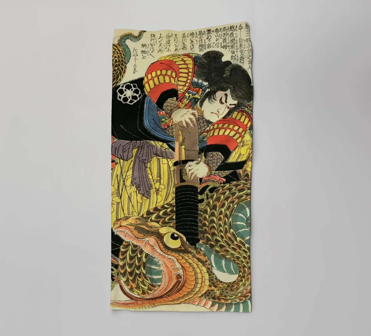 Samouraï combattant un serpent géant - Ukiyo-e japonais d'époque serviette de bain de Masterpieces Of Japanese Art