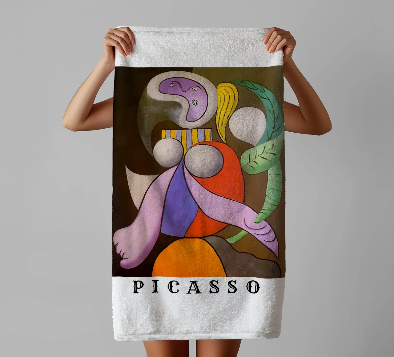 Pablo Picasso - Donna con fiore asciugamano da bagno da careytowne1