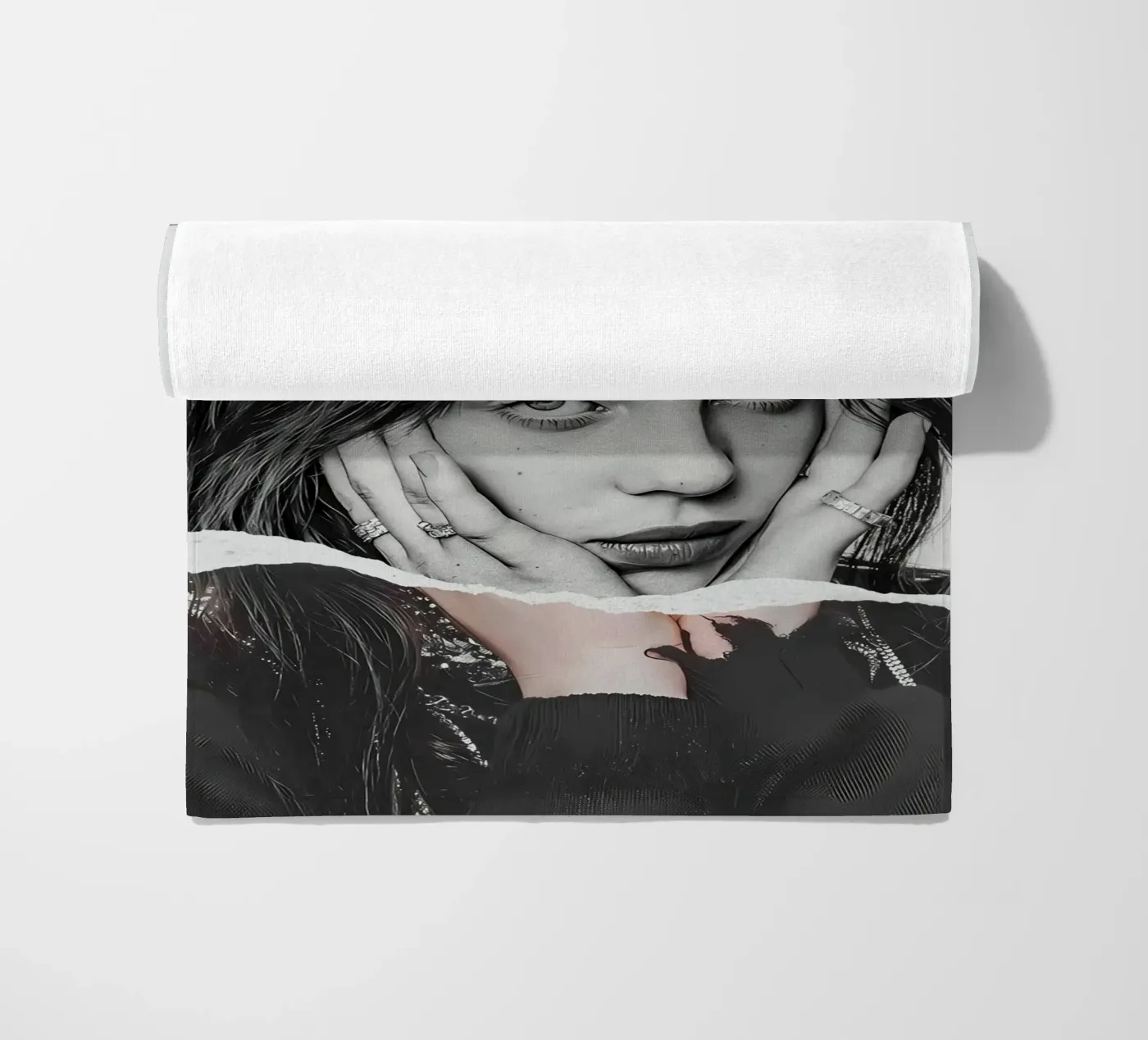 Billie Eilish telo mare da Attaboy Dsgn