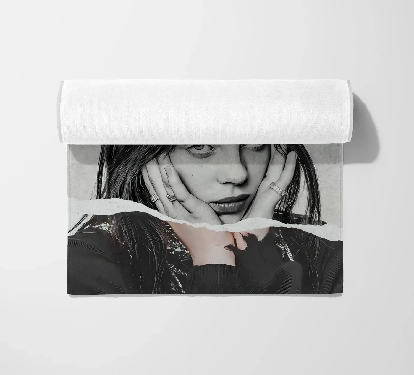 Billie Eilish telo mare da Attaboy Dsgn