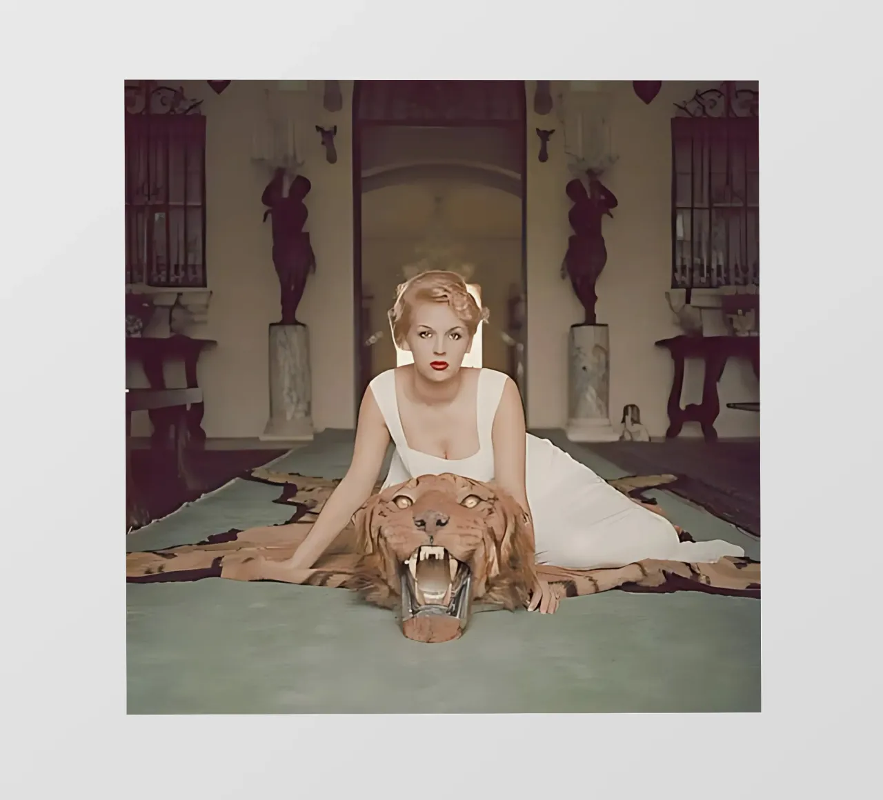 Slim Aarons - La bella e la bestia pellicola backlit da kaitlinparkershop