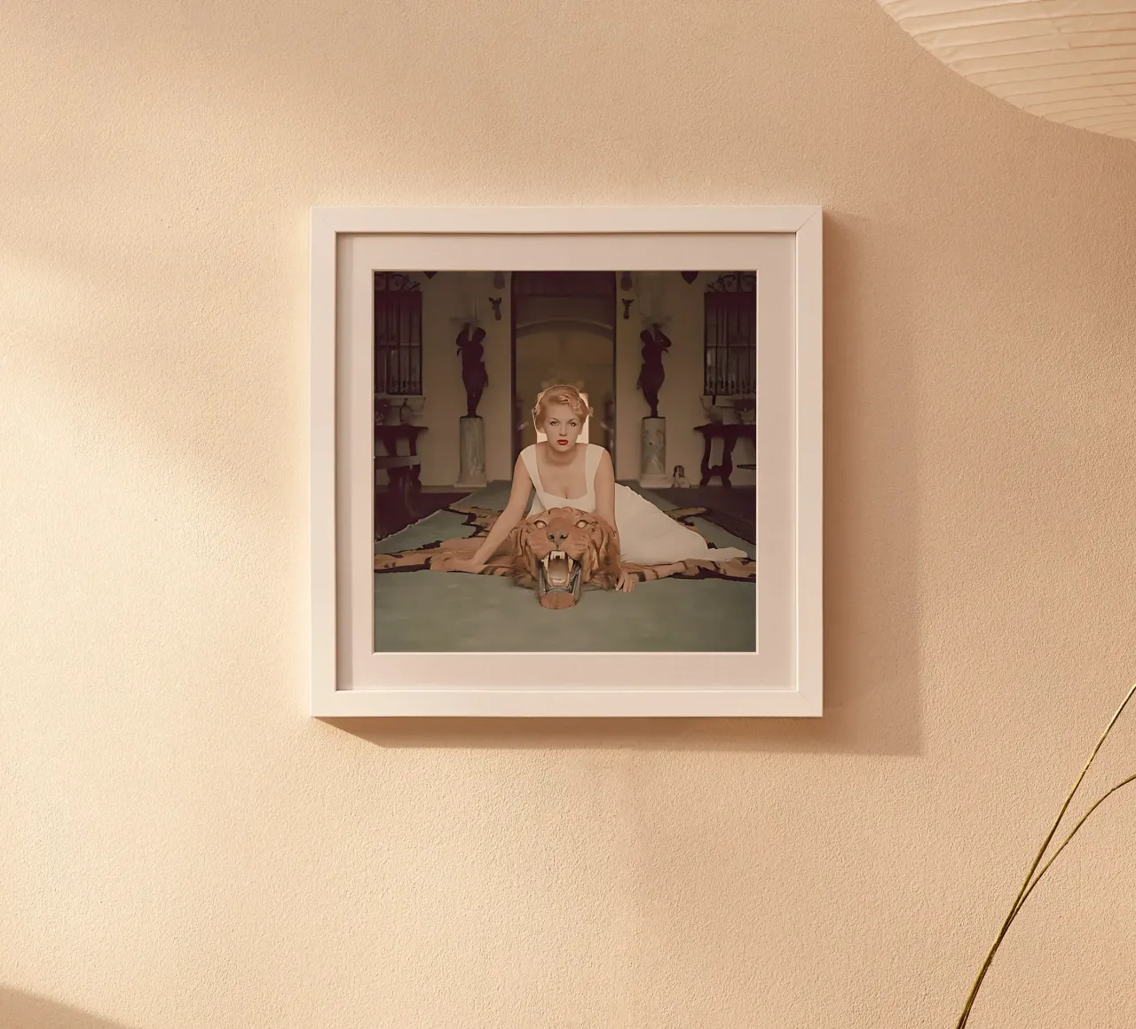 Slim Aarons - La bella e la bestia carta hahnemühle da kaitlinparkershop