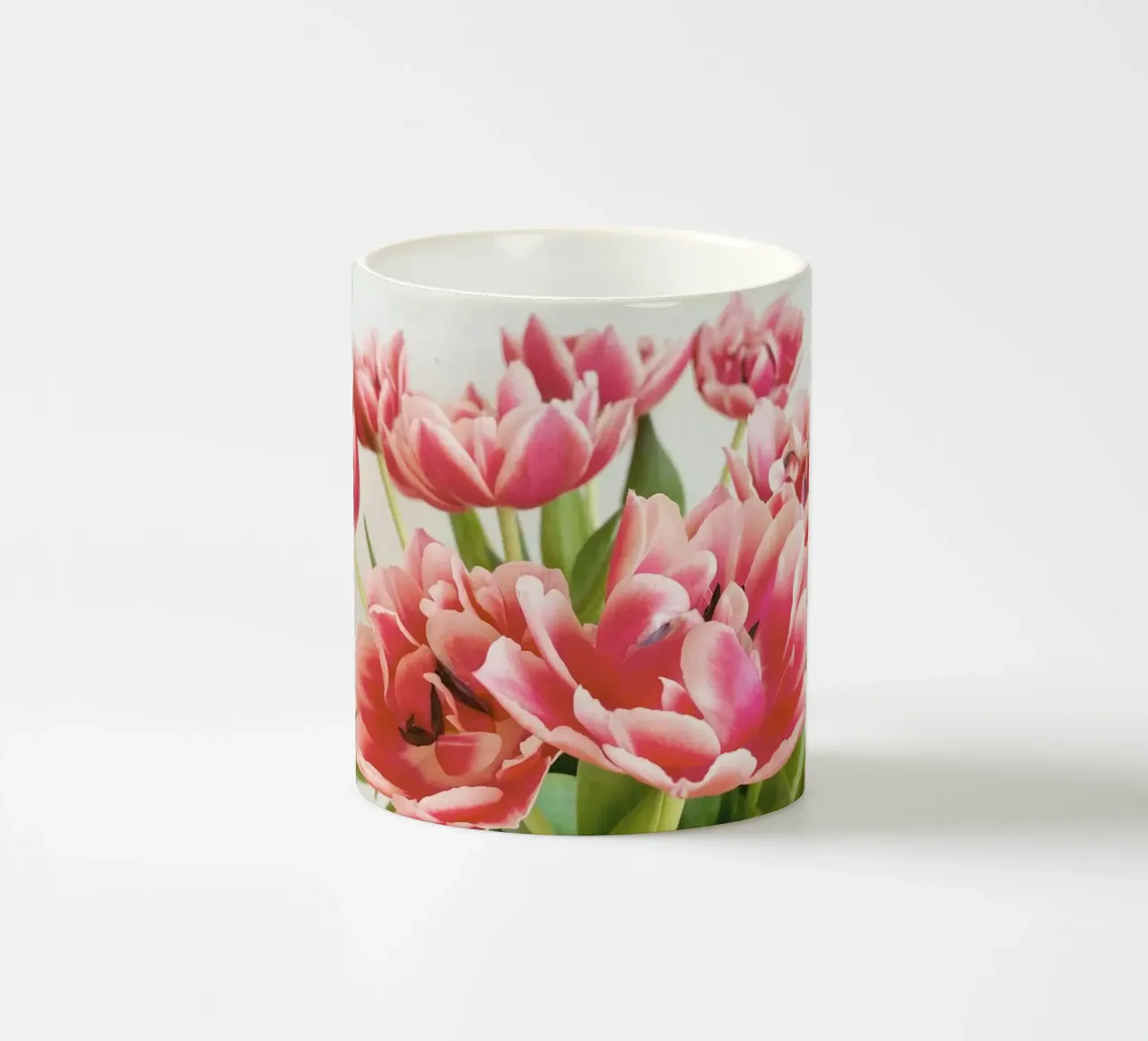 Arco dei tulipani tazza in ceramica da Cassia Beck Photography