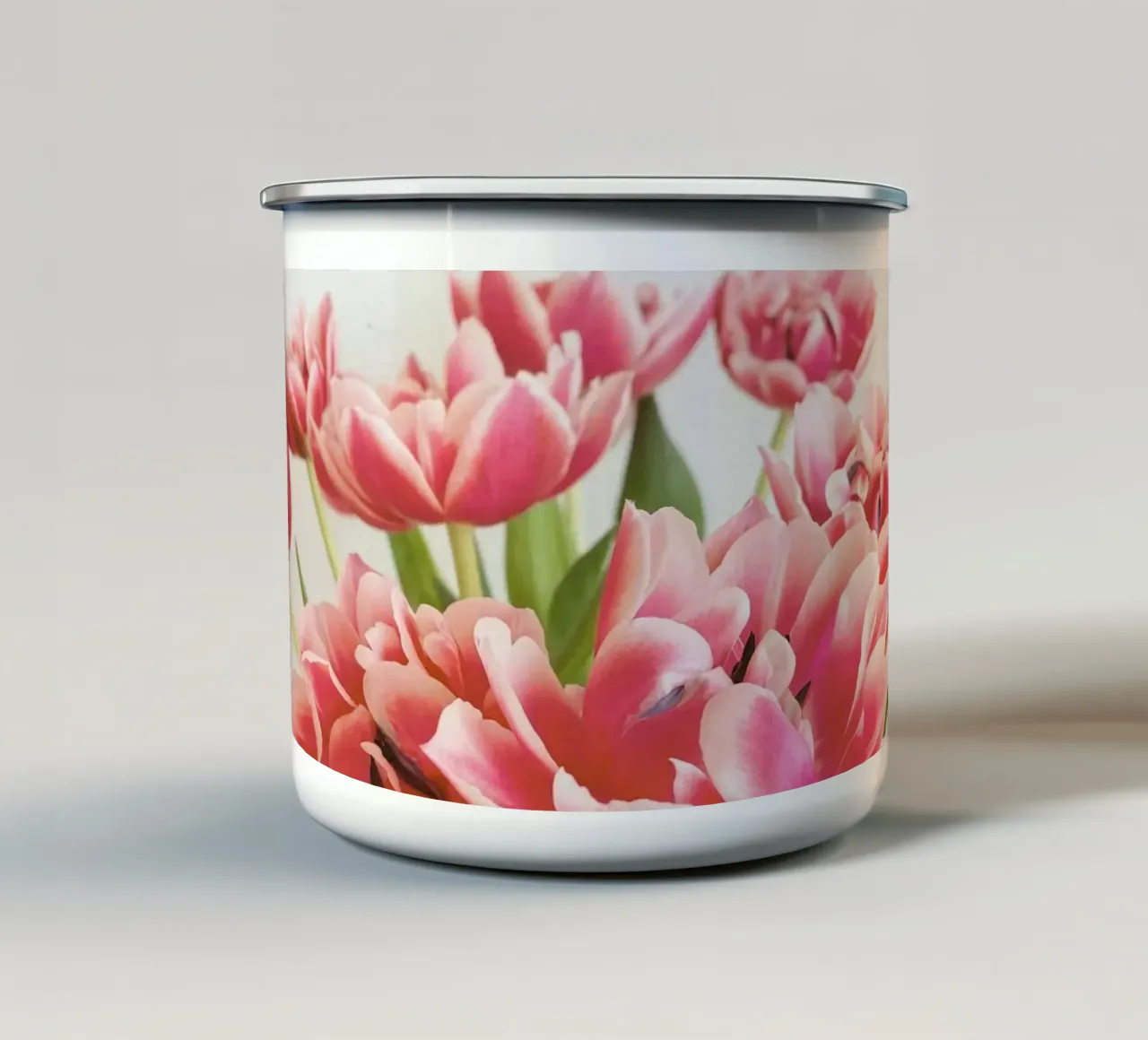 Arco dei tulipani tazza in smalto da Cassia Beck Photography