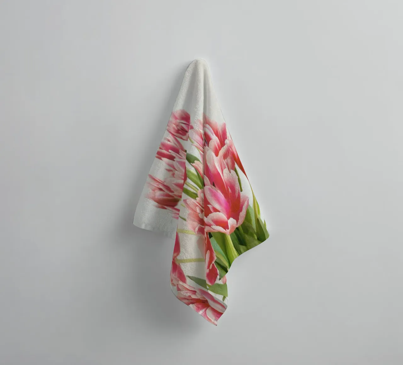 Tulpenbogen Handtuch von Cassia Beck Photography