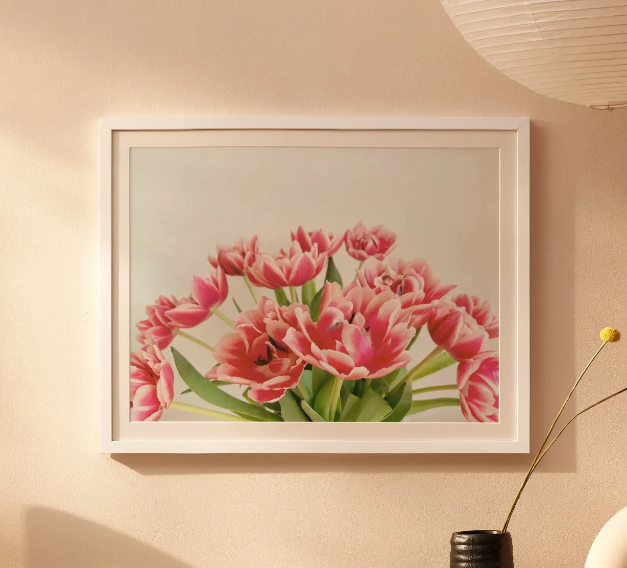 Tulp boog poster met kunststof frame van Cassia Beck Photography