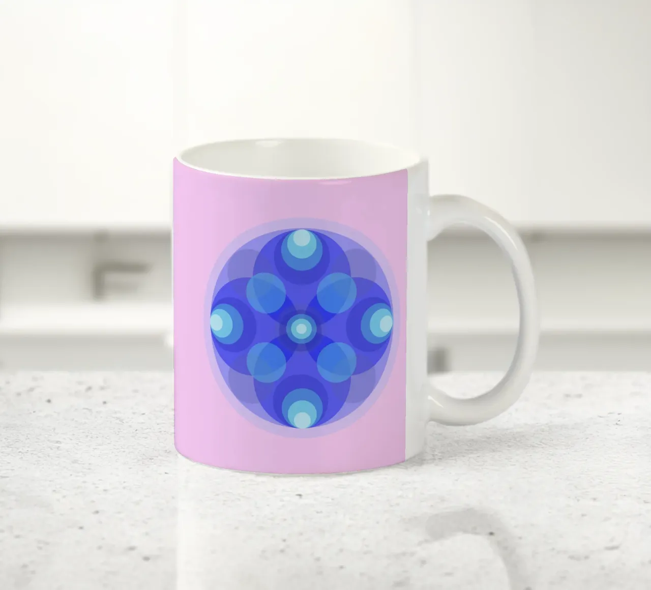 Mandala astratto blu di fiori retrò di fronte a rosa tazza in ceramica da Lilou Art