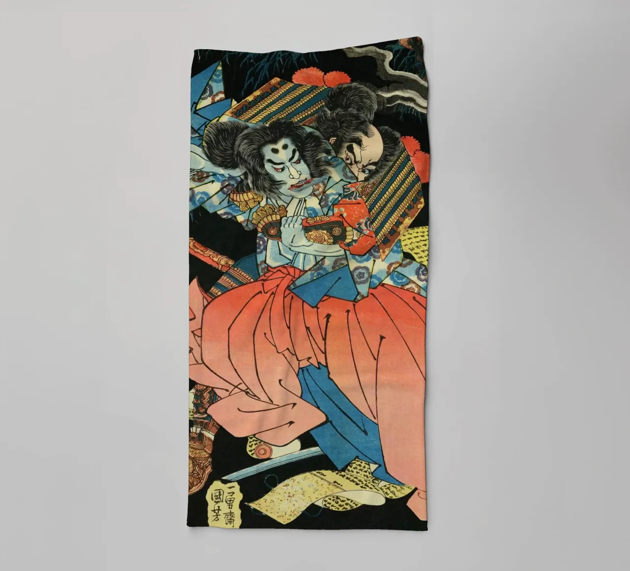 Démon se battant avec un samouraï - Ancien art japonais Ukiyo-e serviette de bain de Masterpieces Of Japanese Art