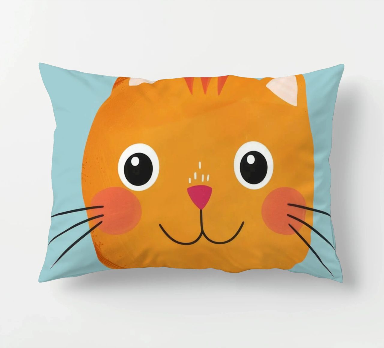 soriano arancione giocherellone con uno sguardo audace e felice cuscino da DesignDoodle