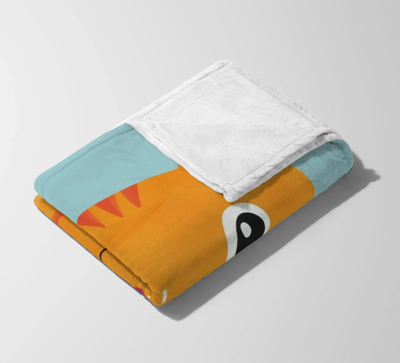 soriano arancione giocherellone con uno sguardo audace e felice coperta in pile da DesignDoodle