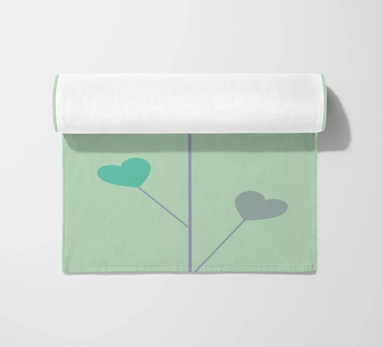 Groene hartbloem, geometrisch ontwerp, groene achtergrond strandhanddoek van Lilou Art