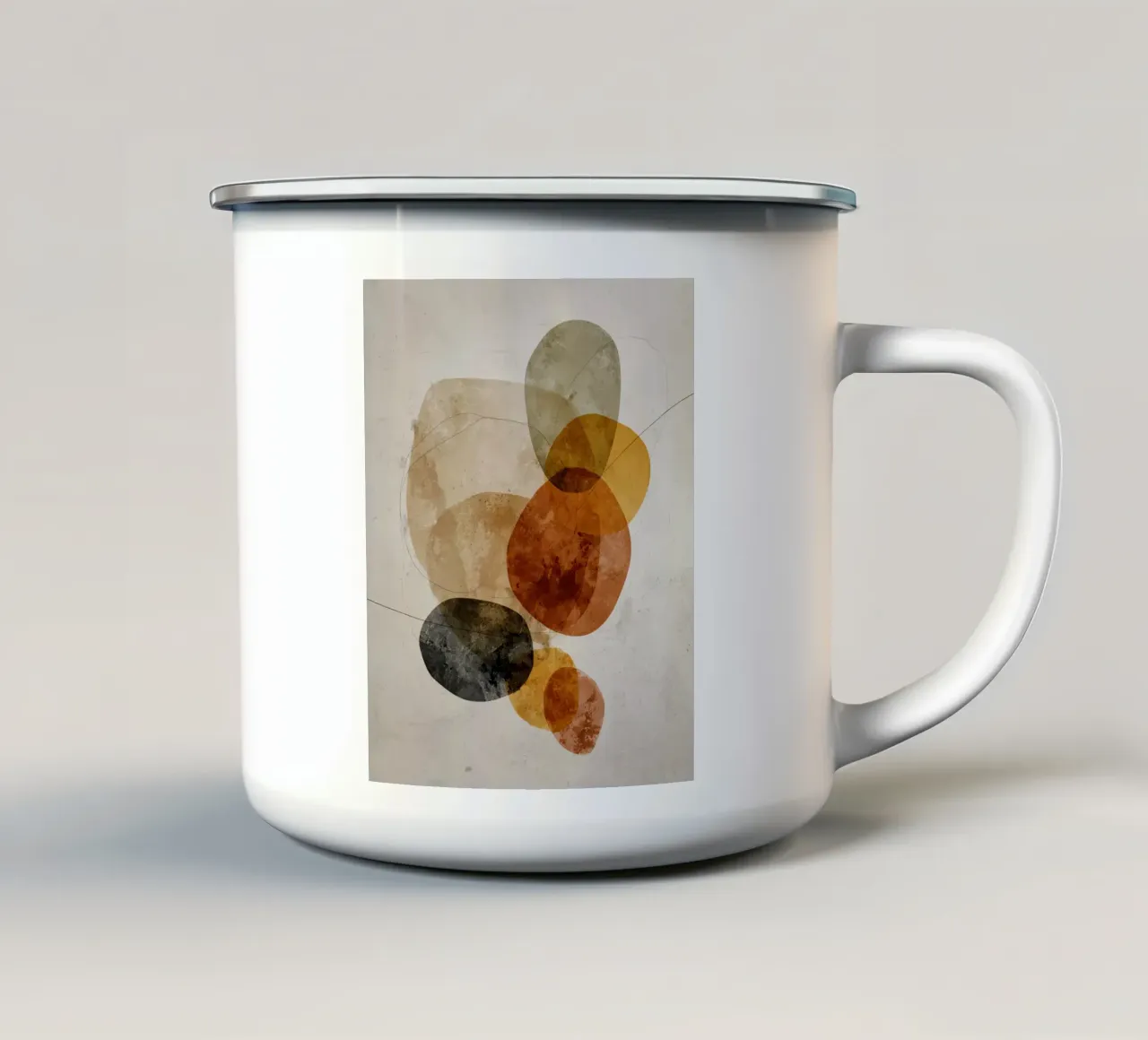 Composizione blu tenue con tocchi di terra tazza in smalto da Artbyvo