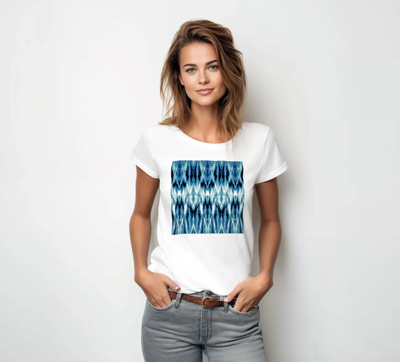 Argyle Shibori azul camiseta de mujer de Nina May Design Studio