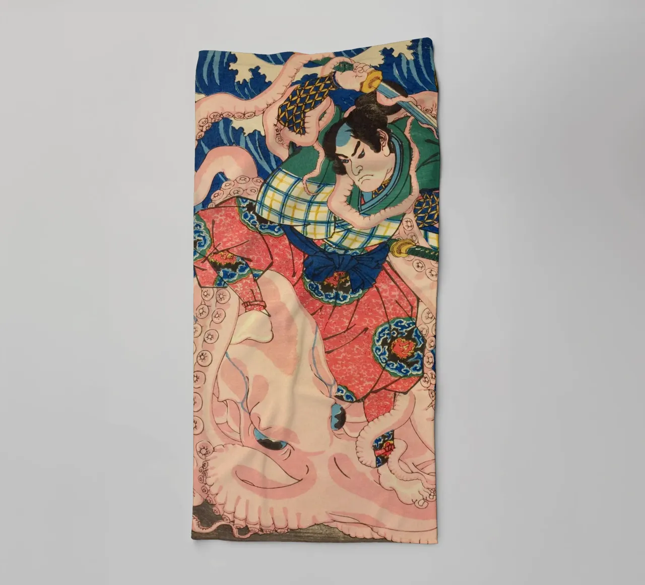 Samurai che combatte contro una piovra gigante - Ukiyo-e giapponese d'epoca asciugamano da bagno da Masterpieces Of Japanese Art