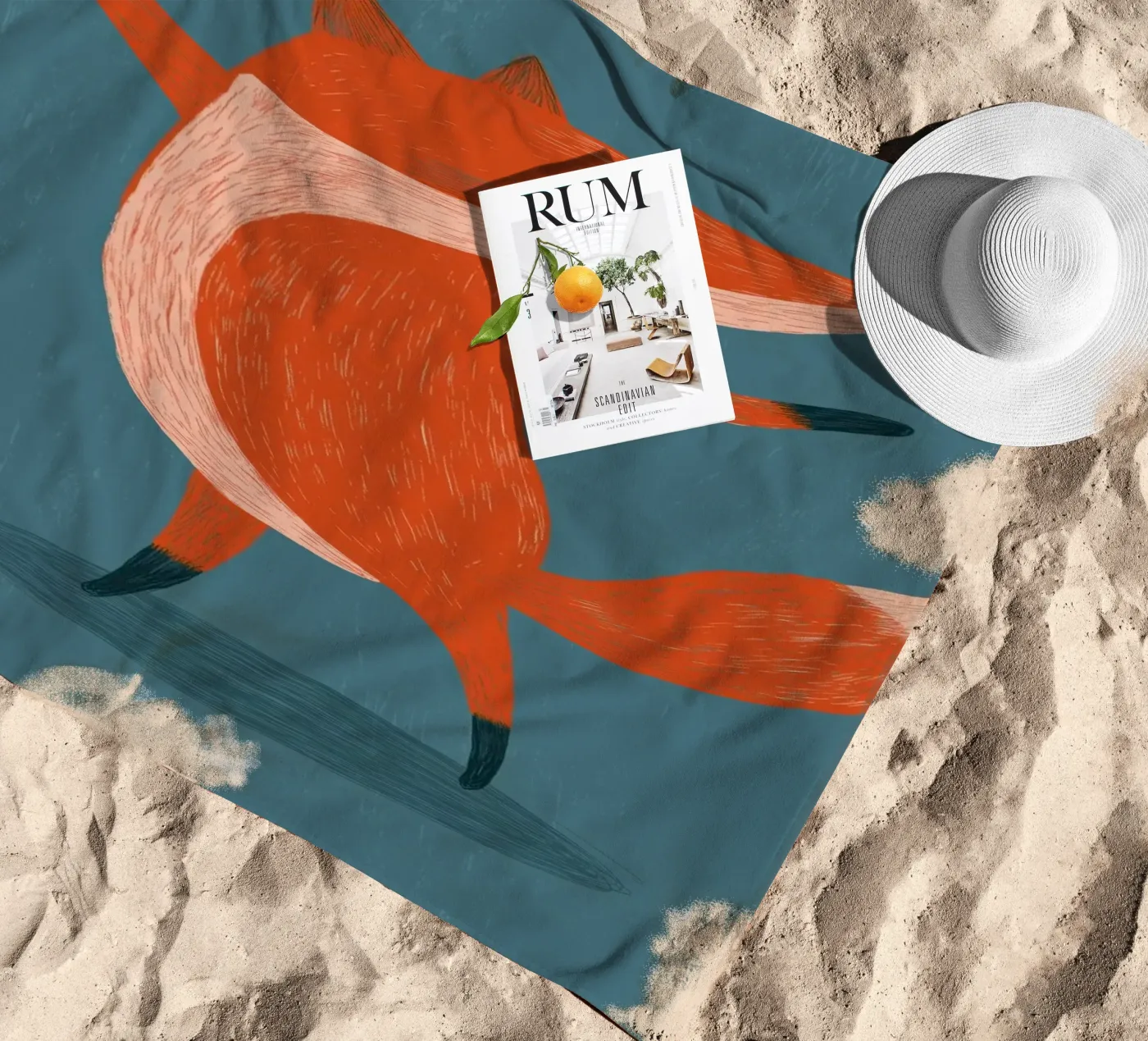 Dansende vos strandhanddoek van Pictura