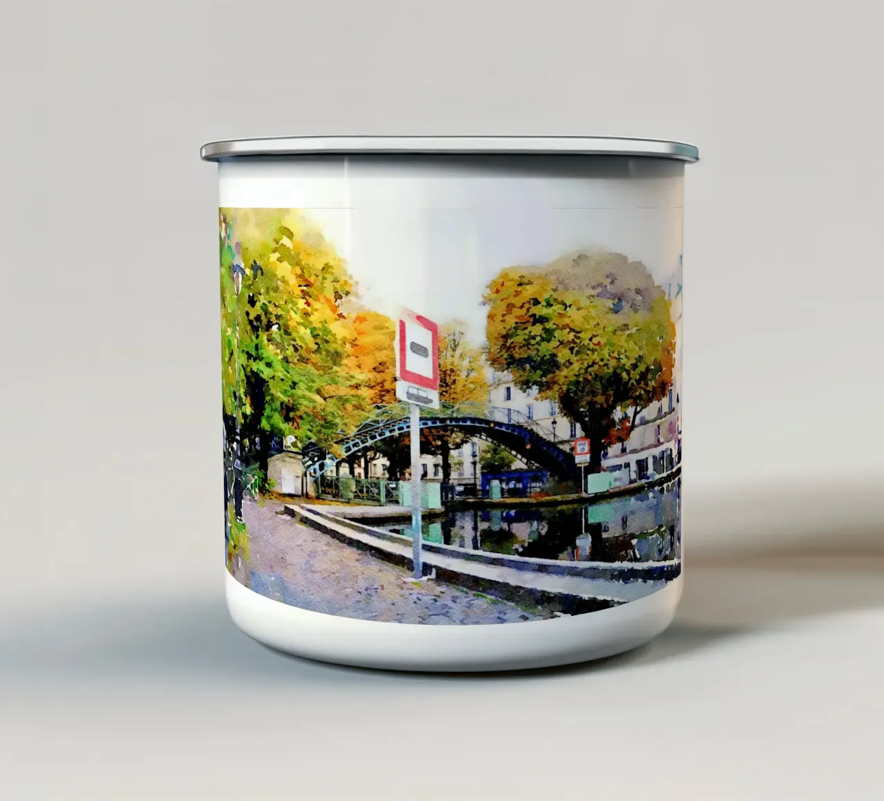 A Parigi tazza in smalto da Massimo Frascogna