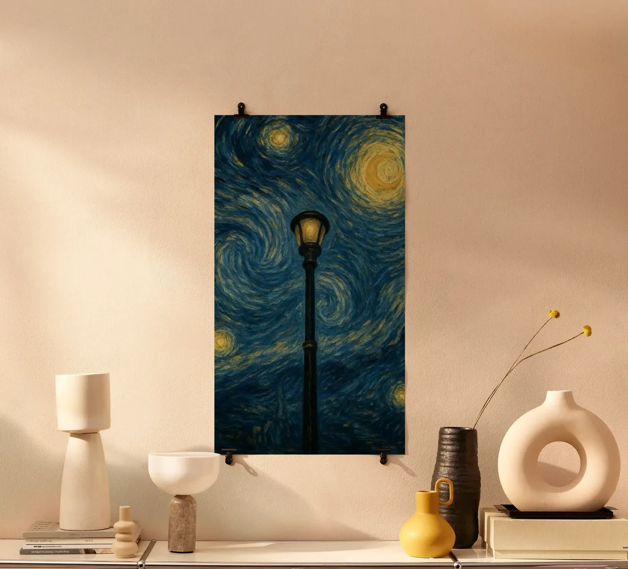 illuminazione stradale di notte poster con telaio in alluminio da Piper Shop Oke